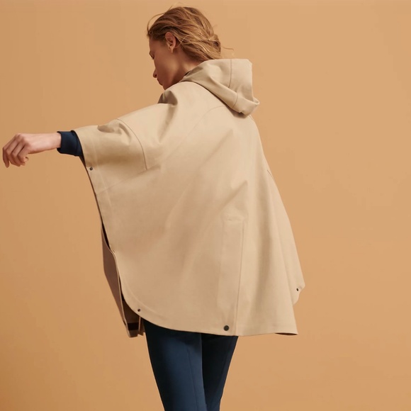 Hermes allure all-purpose cape 🧥 - Picture 3 of 6